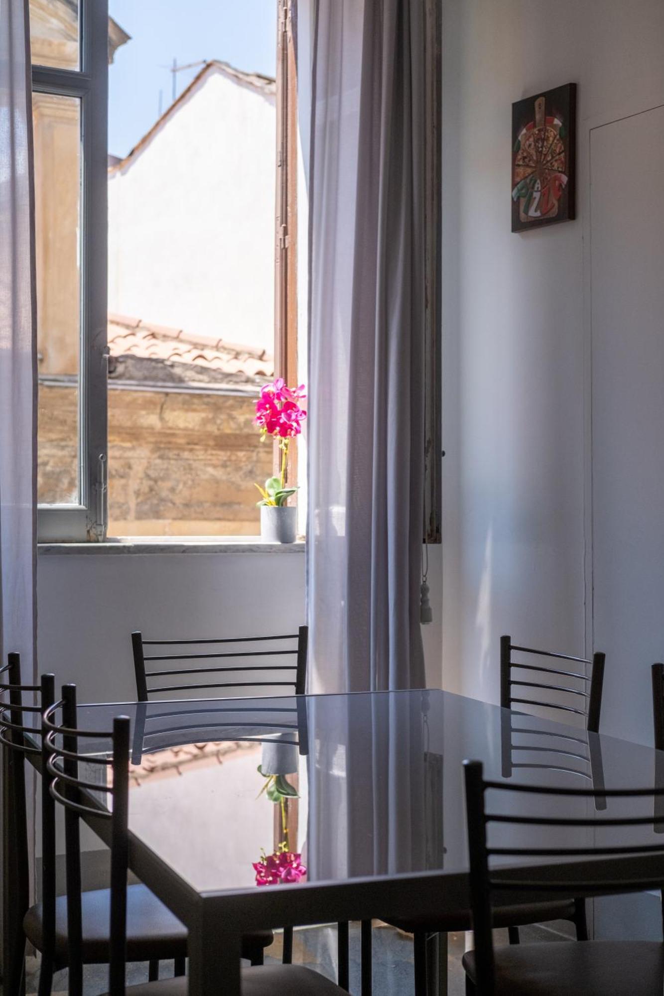 Rome 118 Apartment ปาแลร์โม ภายนอก รูปภาพ
